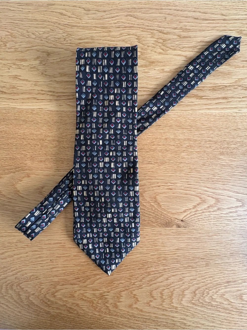 Robert Talbott Metropolitan Silk Tie Geometric Red Blue 3.875